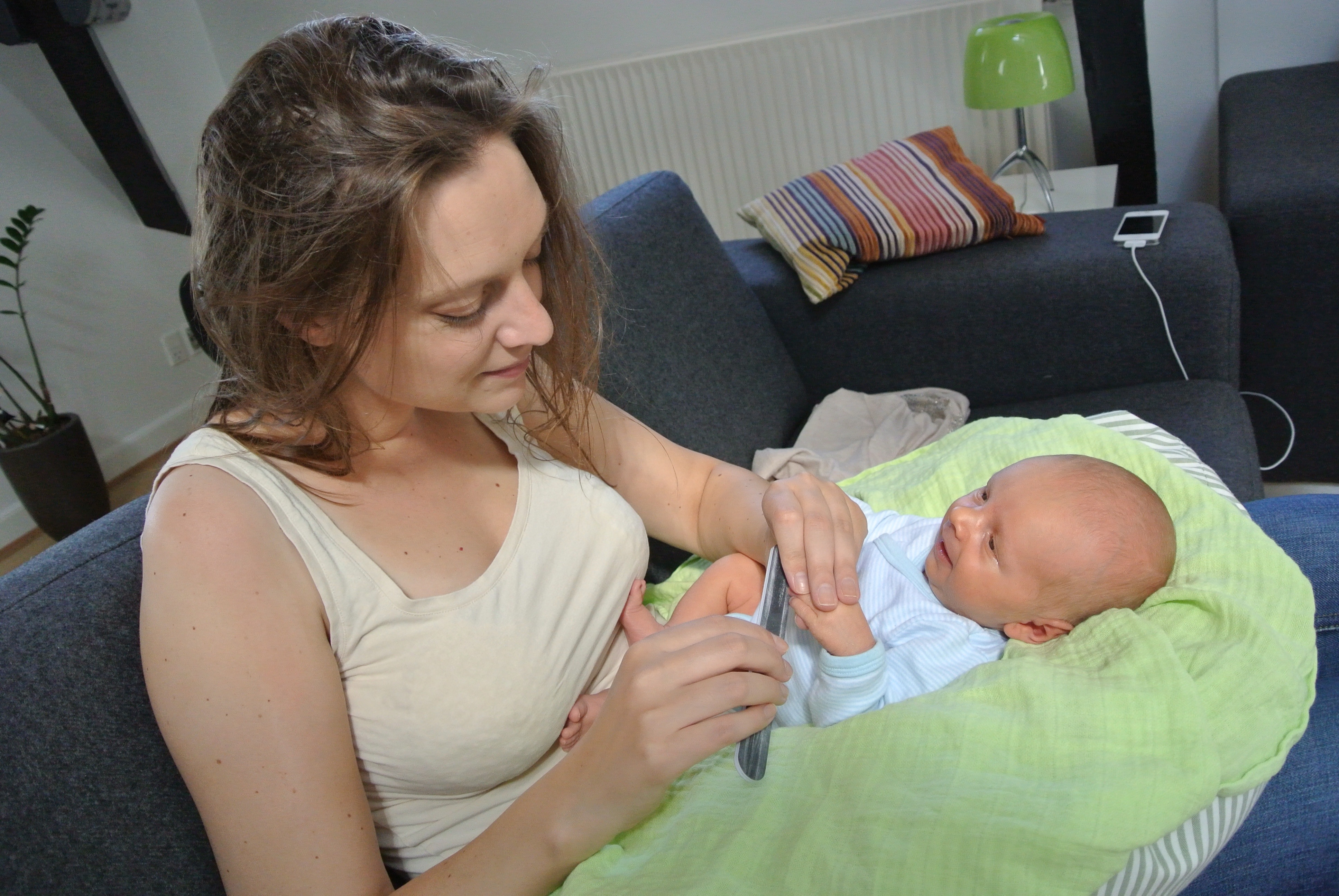 Baby-manicure.