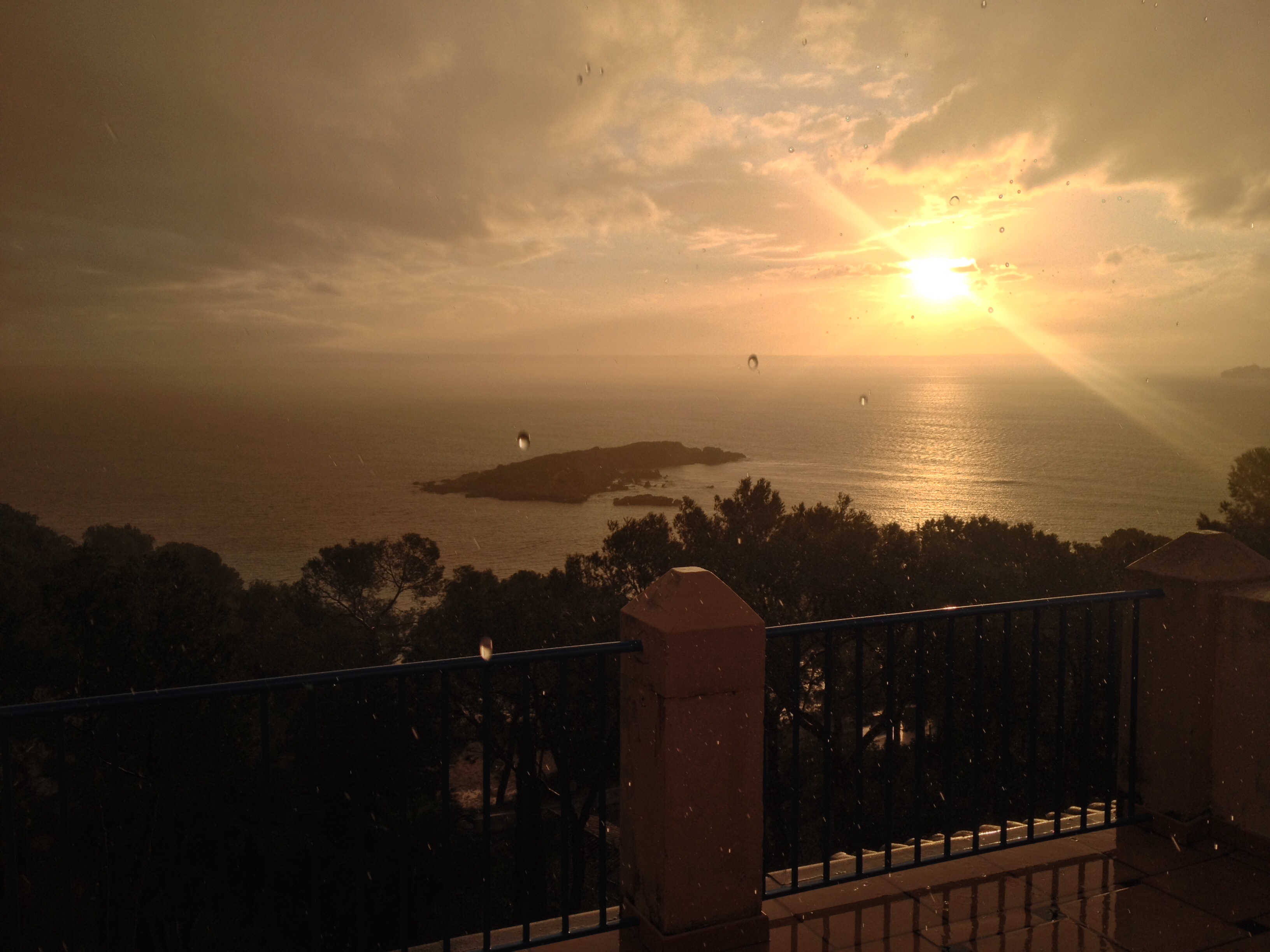 Regn og sol på Mallorca.