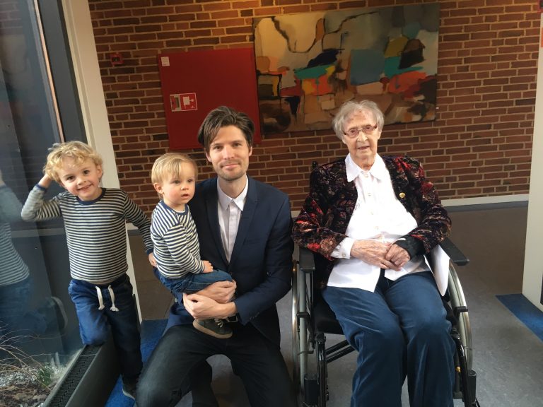 100 år.