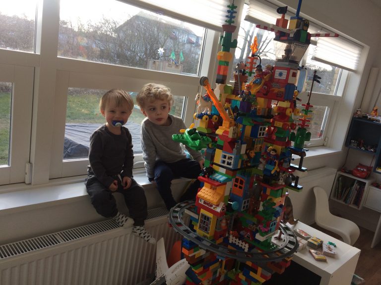 LEGO.