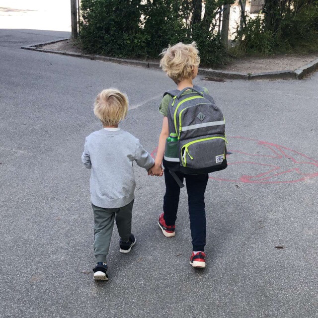 Hjem.
