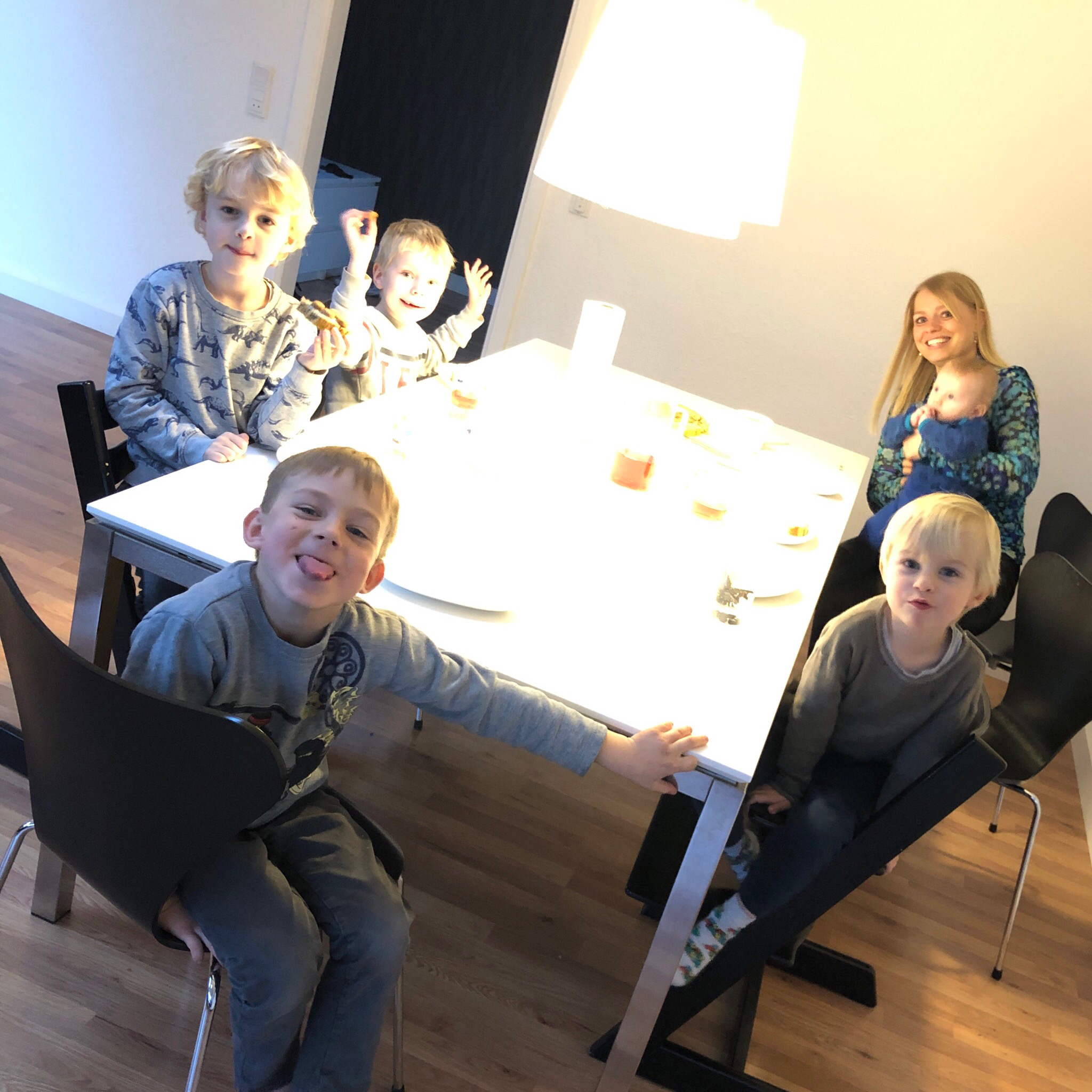 Gæster.